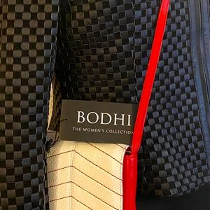 BODHI. CROSS BODY PURSE